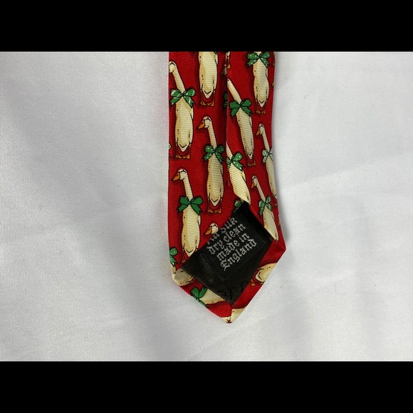 Burberry holiday goose silk tie - Picture 7 of 9